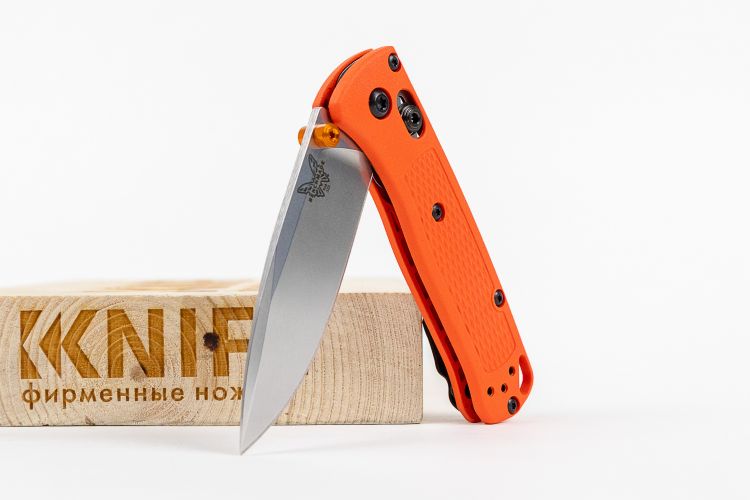 Нож "Mini Bugout" Crucible CPM-S30V Orange CF-Elite 533 от Benchmade фото 1 &mdash; Kknife
