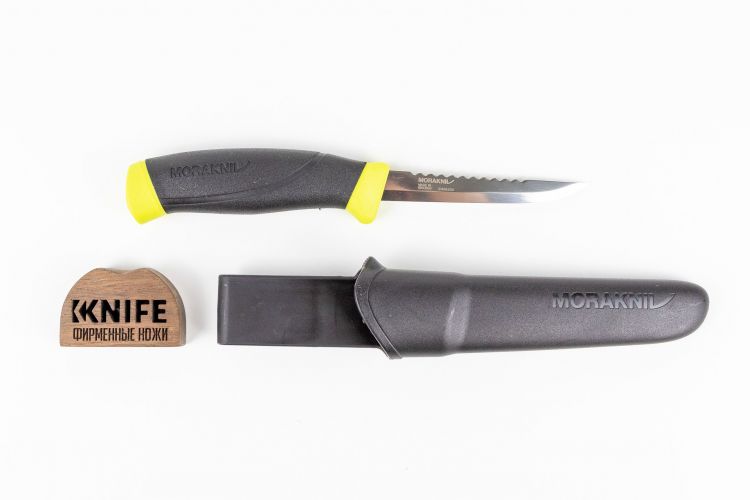 Нож "Fishing Comfort Serrated Edge" Sandvik 12С27 GRN 12208 от Morakniv фото 1 &mdash; Kknife