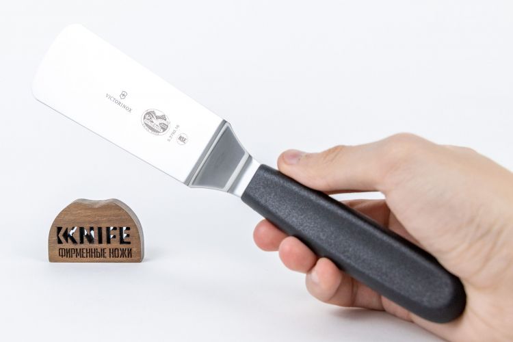 Фигурная лопатка "5.2763.16" Stainless steel Полипропилен от Victorinox фото 1 &mdash; Kknife