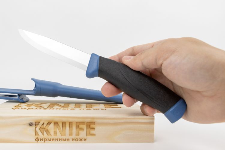 Нож "Companion" Sandvik 12С27 Navy Blue GRN 13164 от Morakniv фото 1 &mdash; Kknife