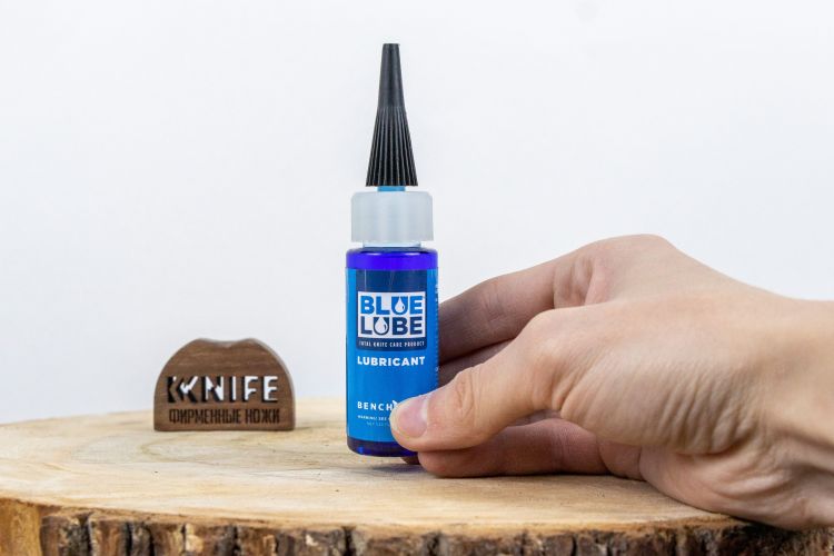 Масло для ухода за ножом "Blue Lube Lubricant" 983900F от Benchmade фото 1 &mdash; Kknife